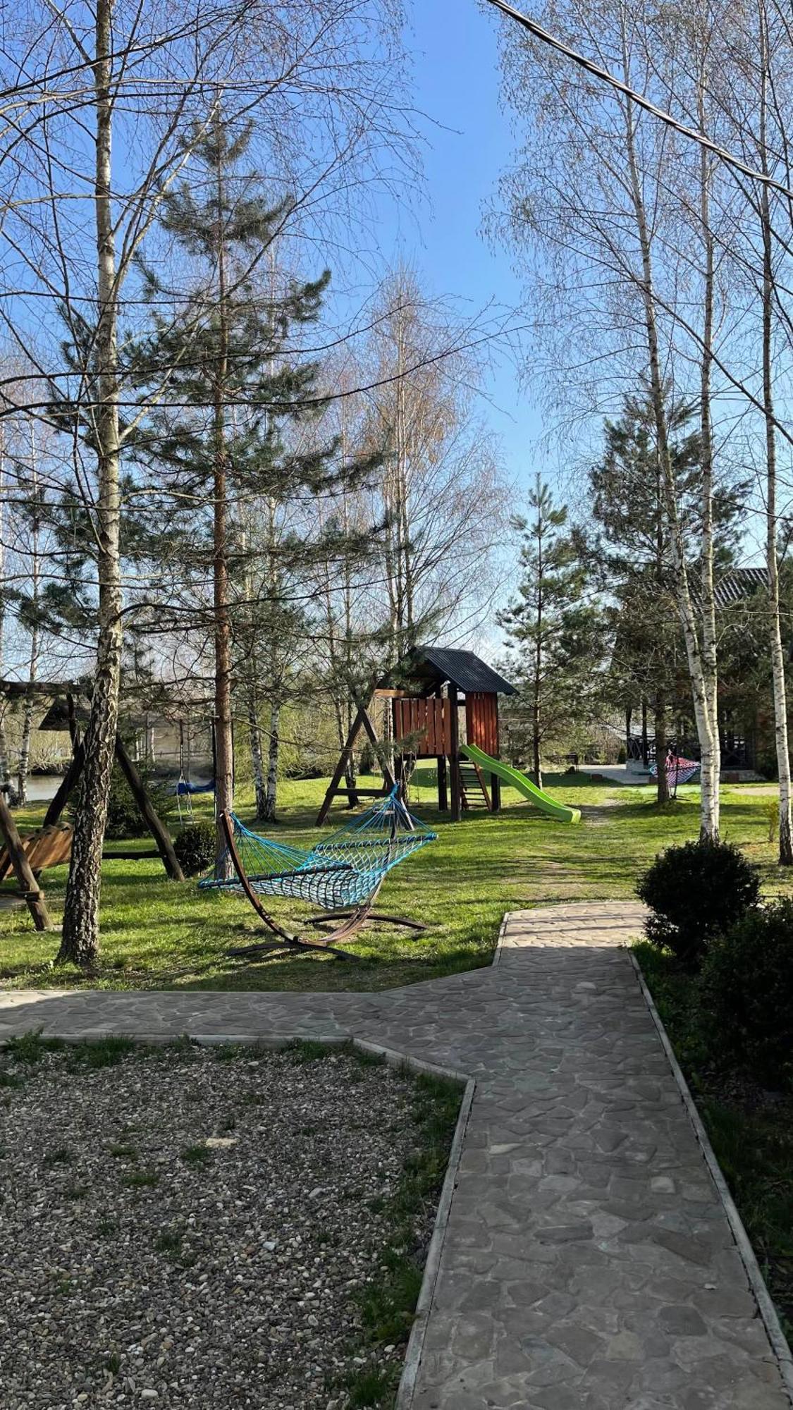 Перлина Буковини Lipovans エクステリア 写真